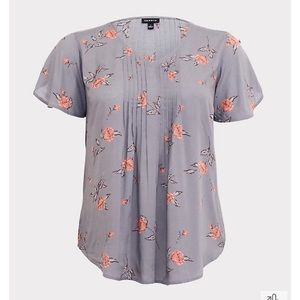 T5) Torrid- Grey Floral Challis Flutter Sleeve Blouse